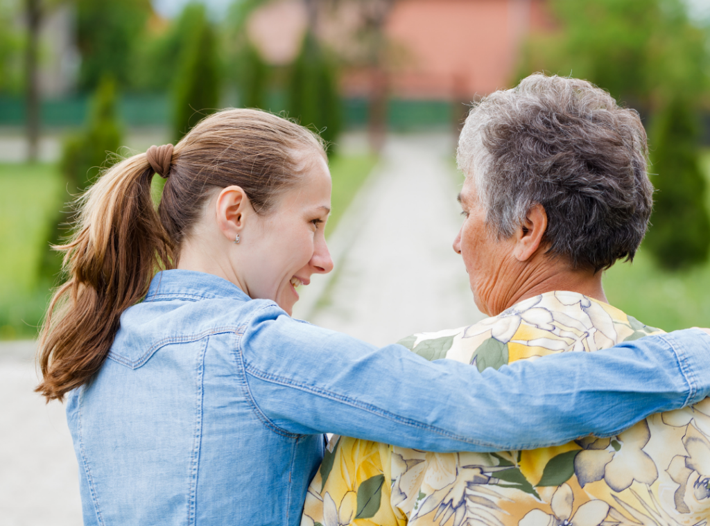 what is the difference between assisted living and memory care